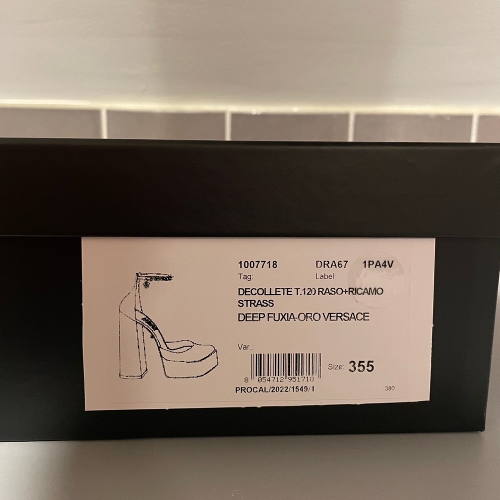 Versace AEVITAS SINGLE PLATFORM PUMPS - Picture 5 of 8